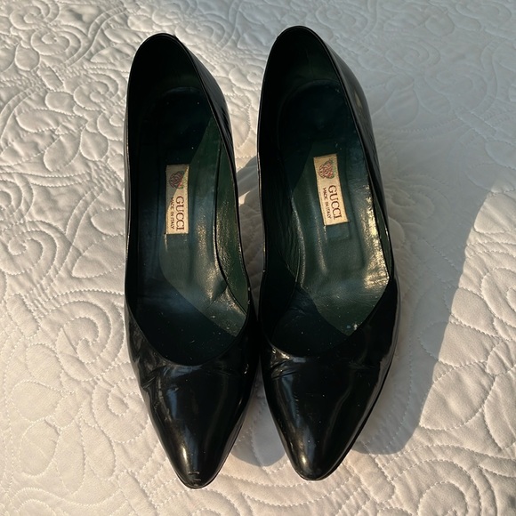 Gucci. Black patent leather pumps. - Picture 1 of 7